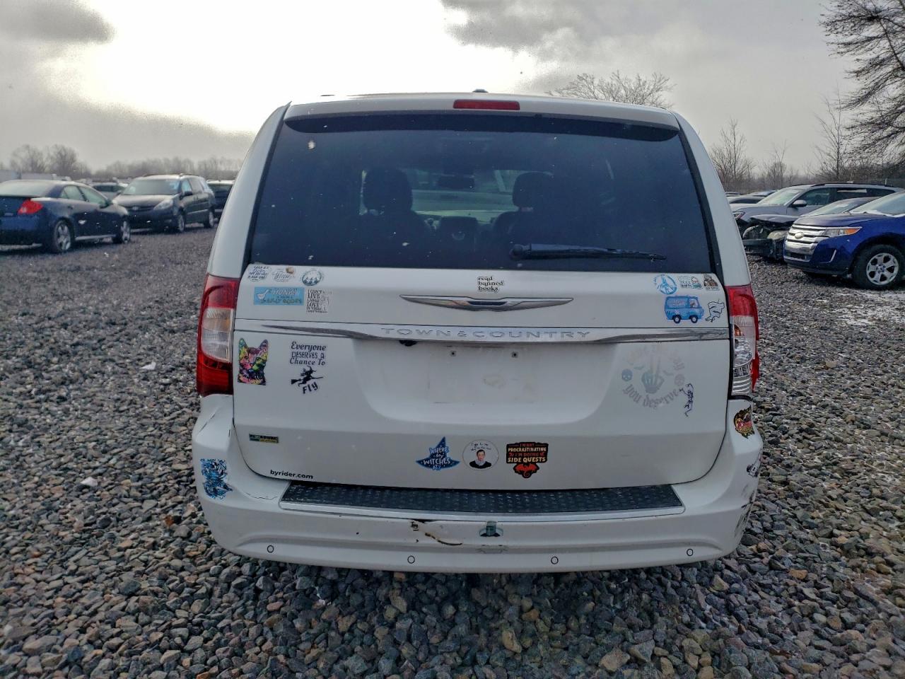 Chrysler Minivan Touring L Image 10