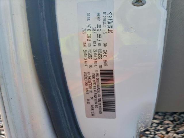 Chrysler Minivan Touring L Image 12