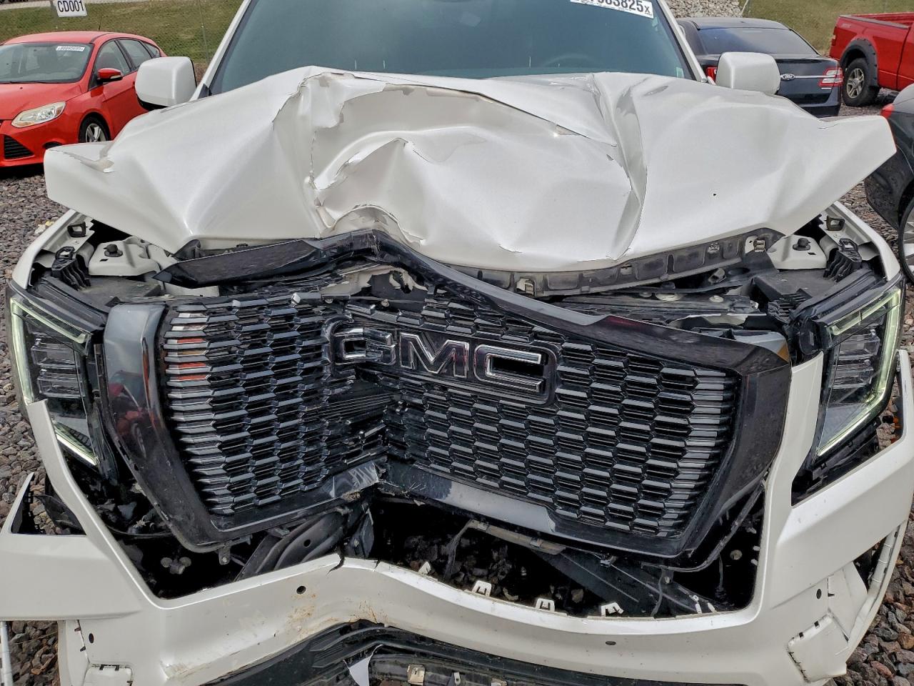 GMC Yukon Denali Ultimate Image 6