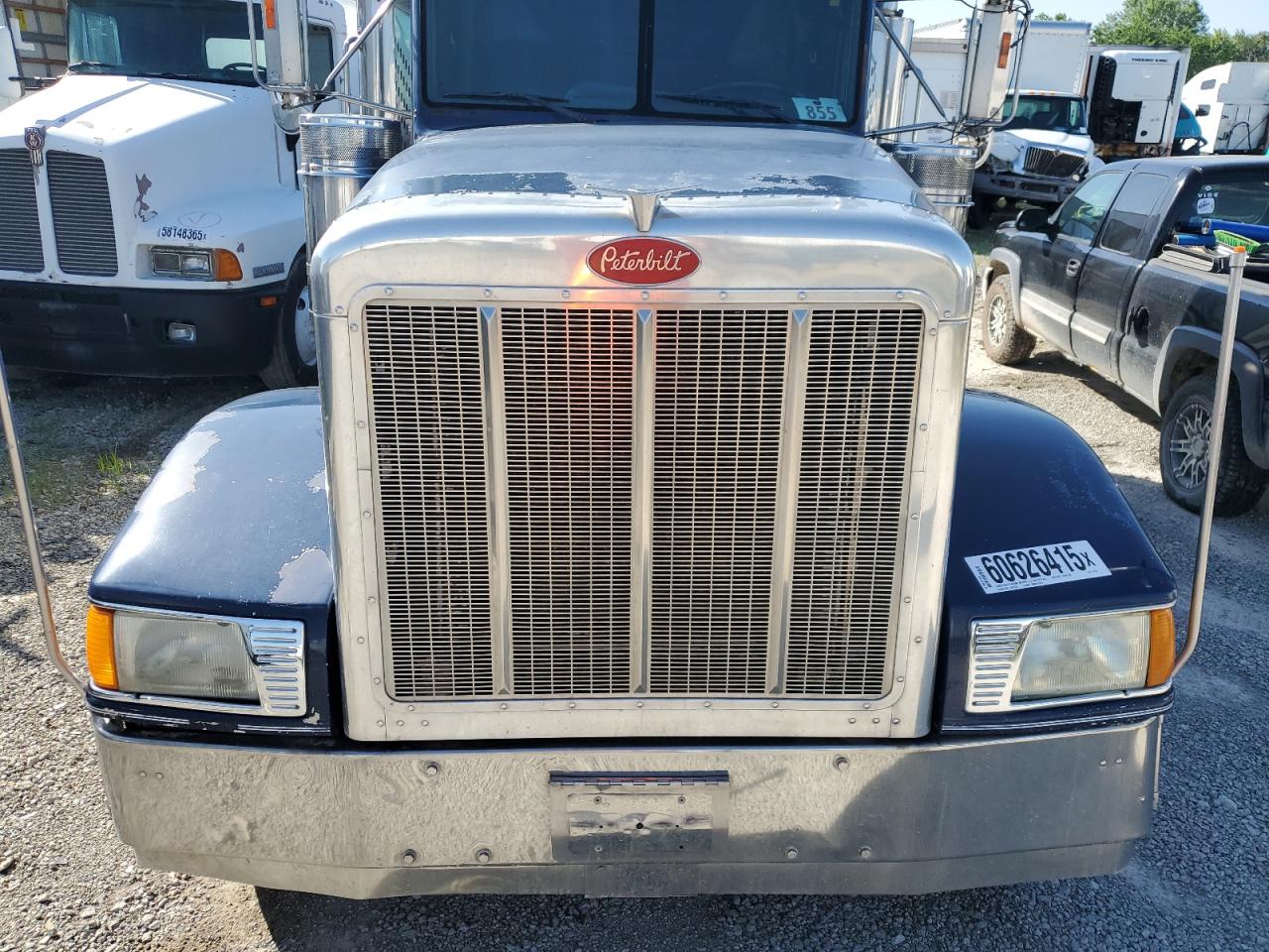 Peterbilt 377 Image 4