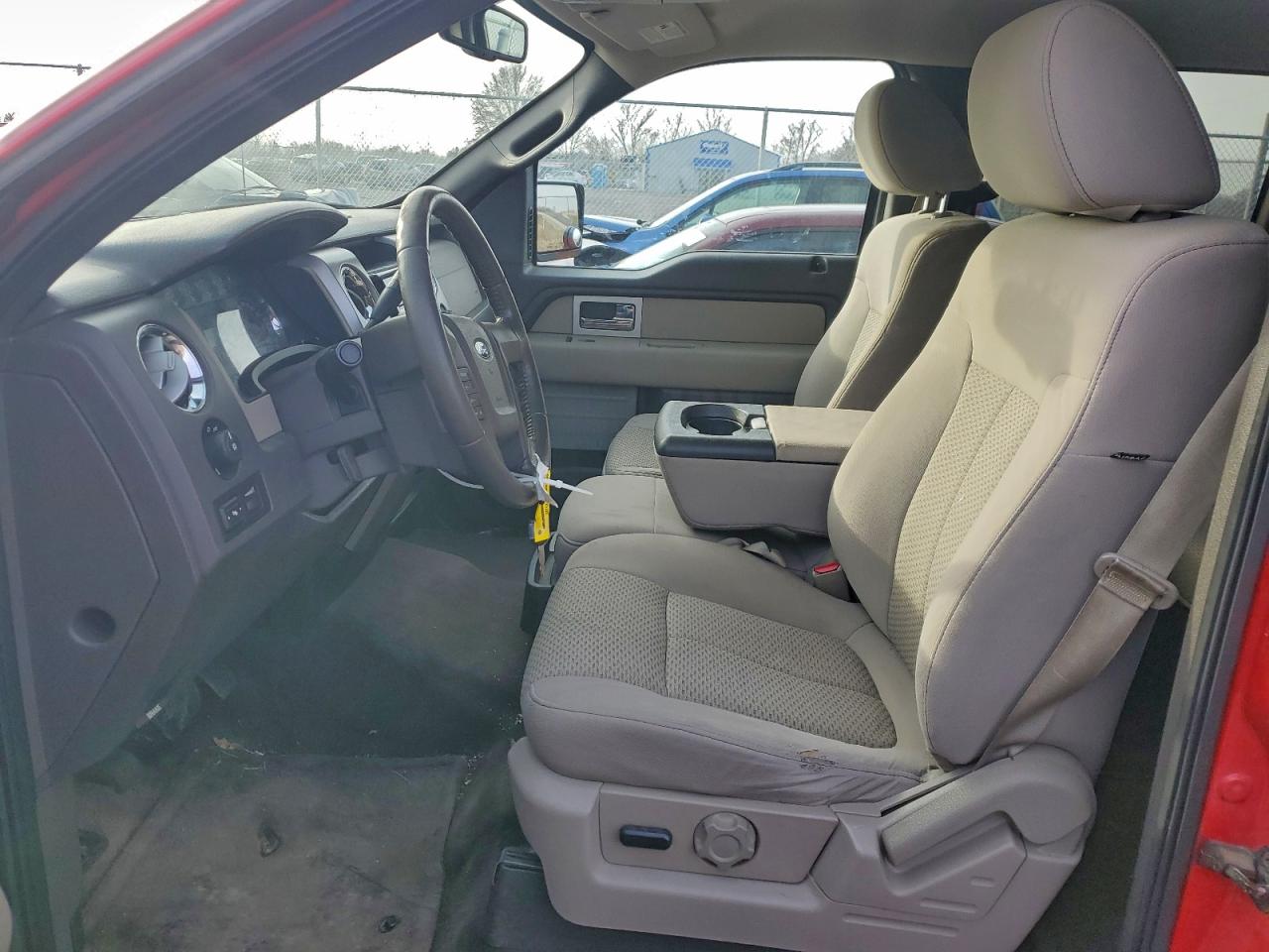 Ford F-150 Supercrew Image 12