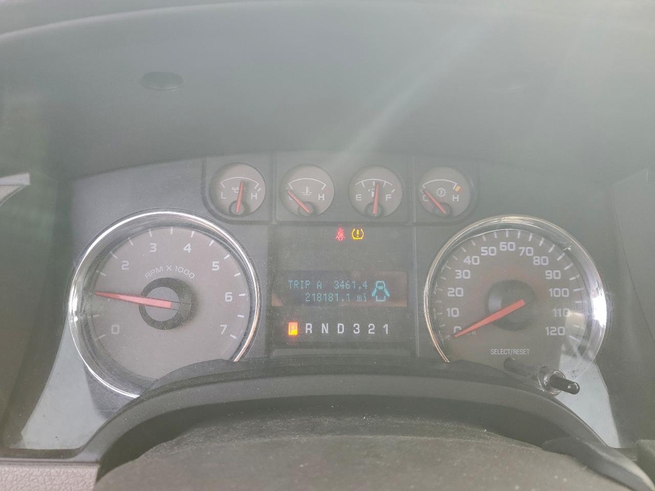 Ford F-150 Supercrew Image 6