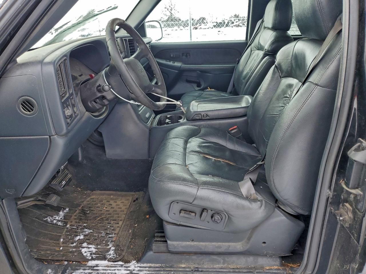 GMC Sierra C1500 Image 8