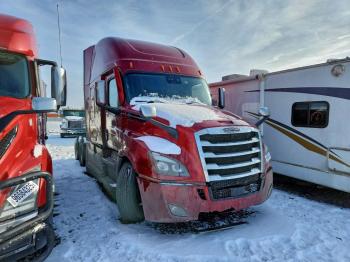  Salvage Freightliner Cascadia 1