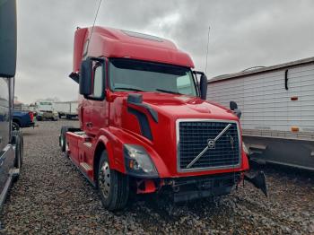  Salvage Volvo Vnl