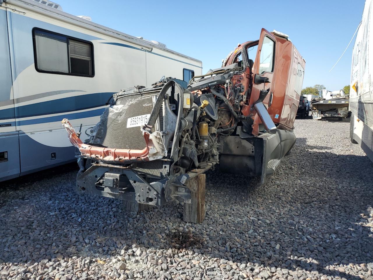 International Lt625 Image 3