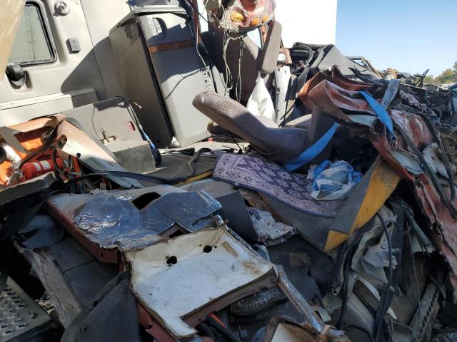 International Lt625 Image 2