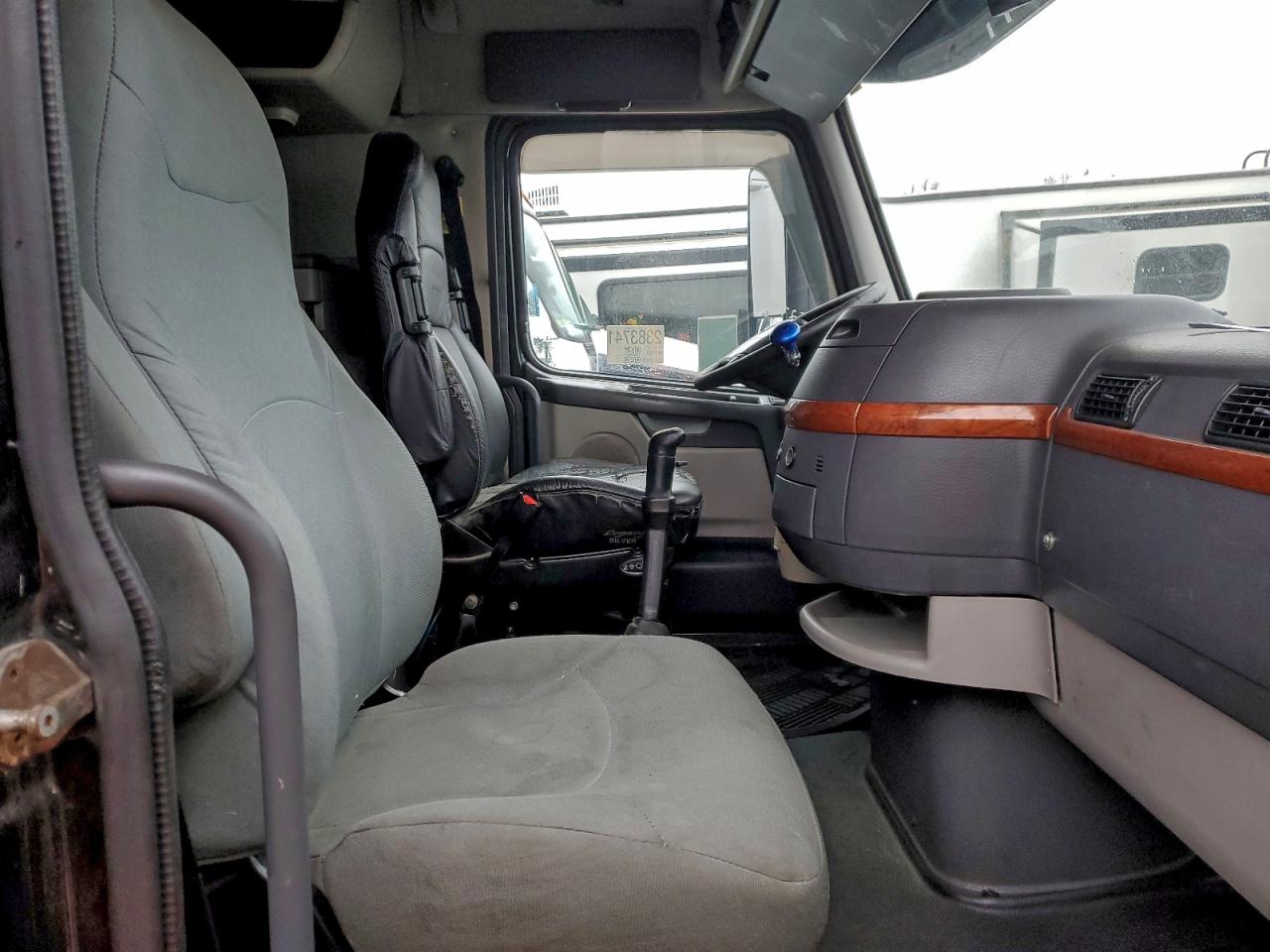 Volvo Vn Vnl Image 10