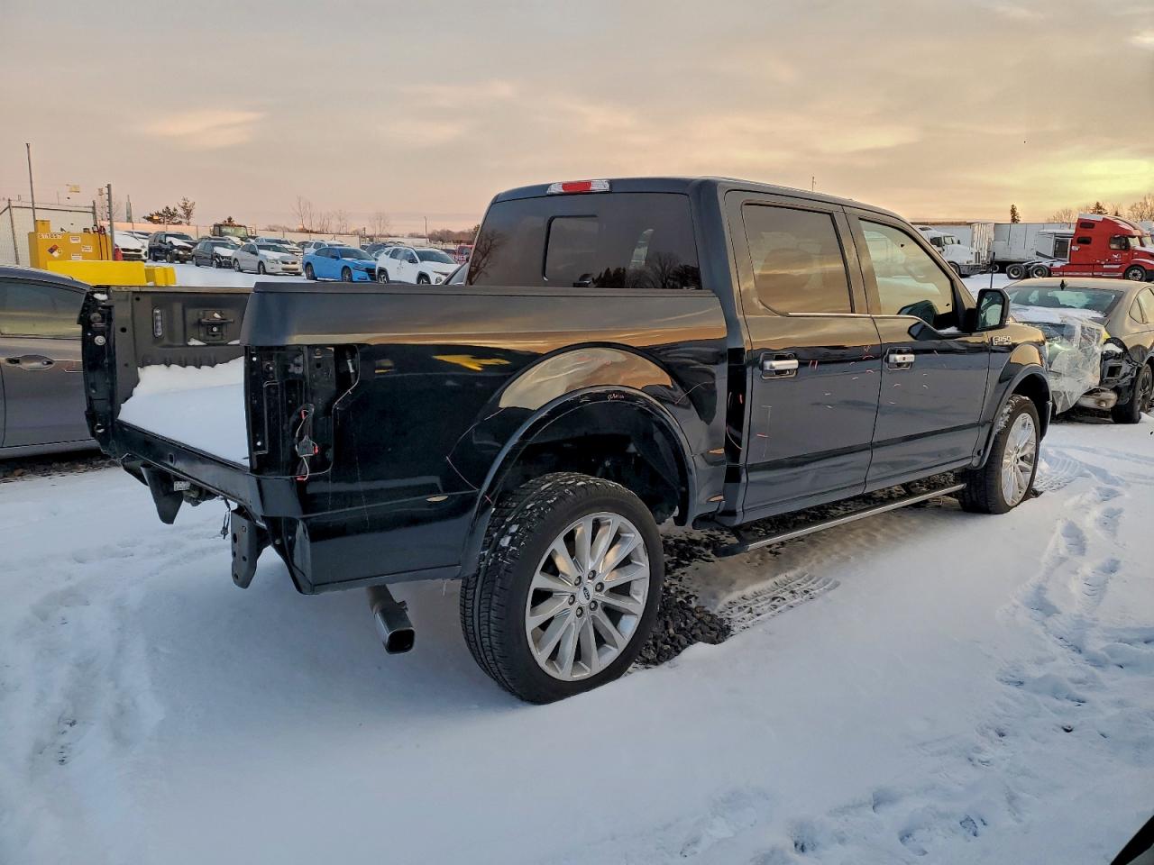 Ford F-150 Supercrew Image 5