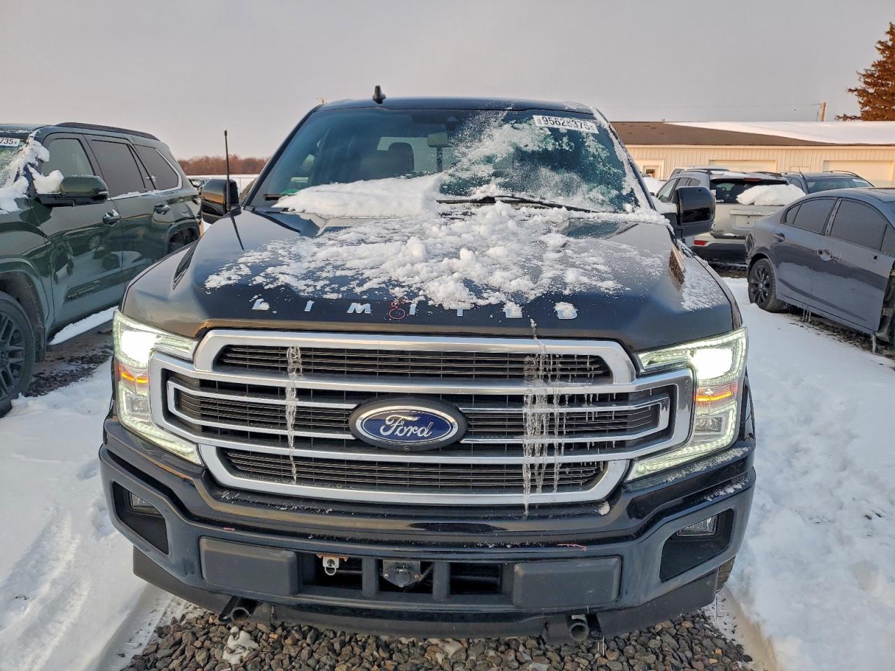 Ford F-150 Supercrew Image 4