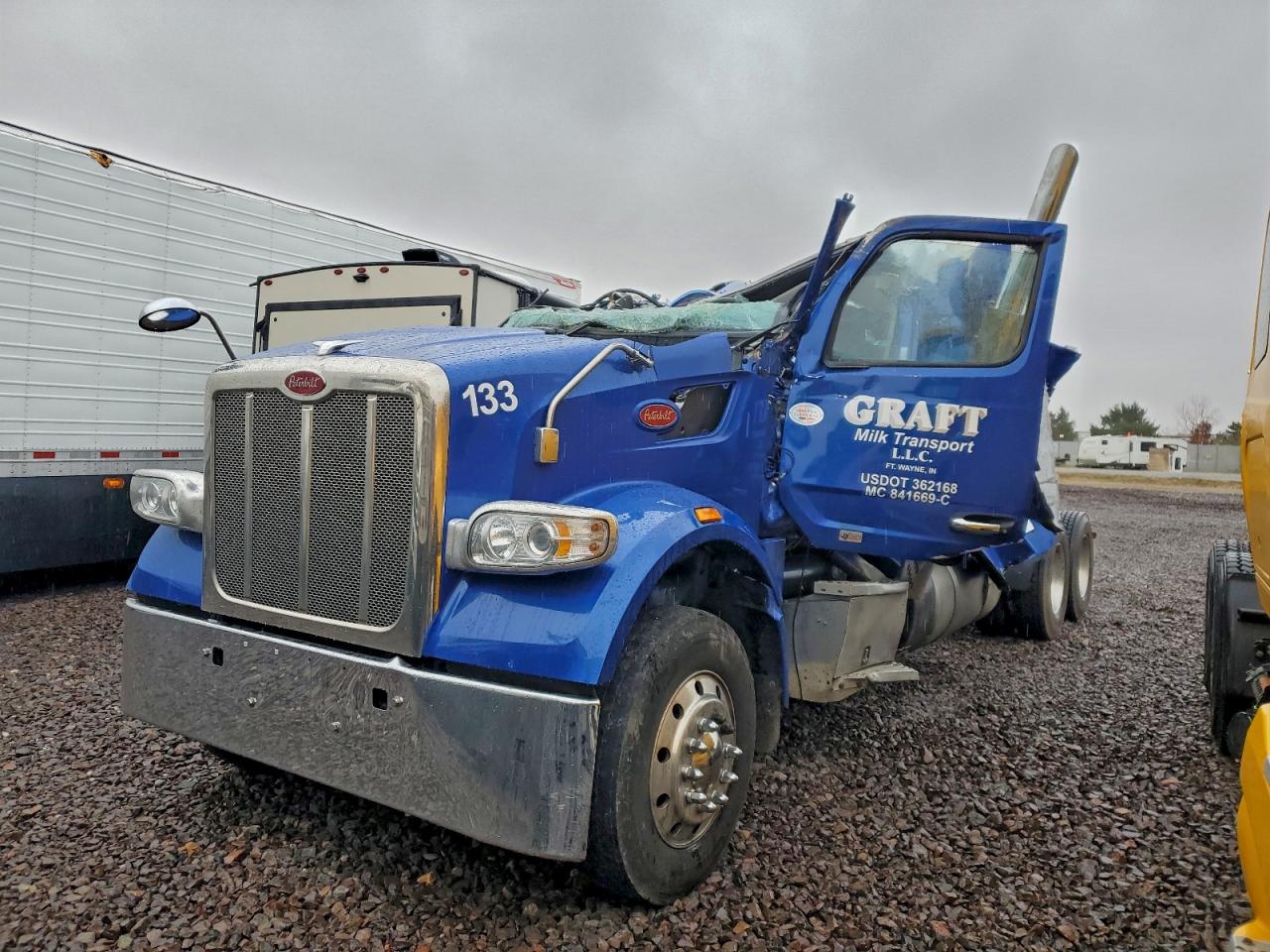 Peterbilt 567 Image 4