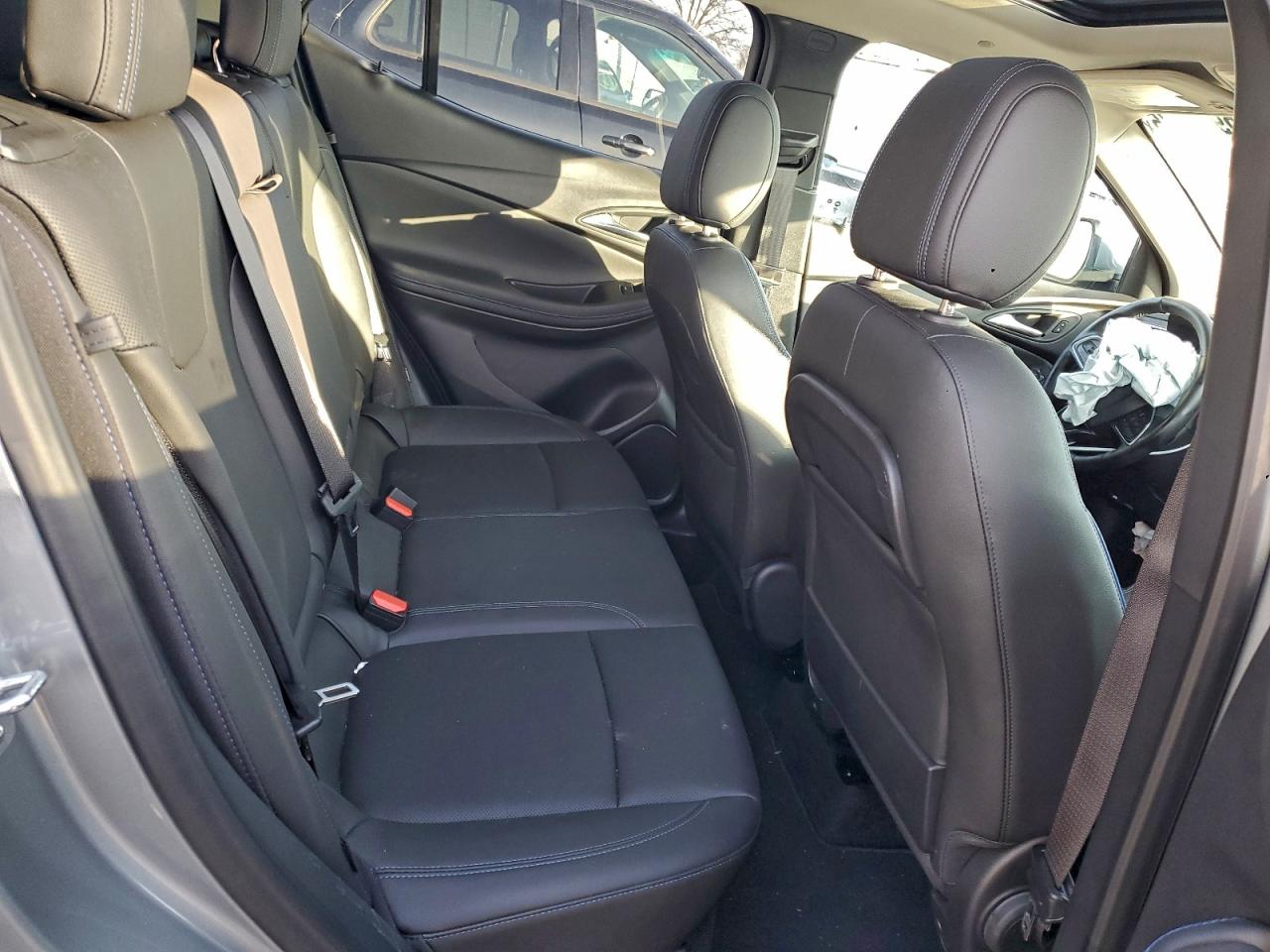 Buick Encore Sport Touring Image 2